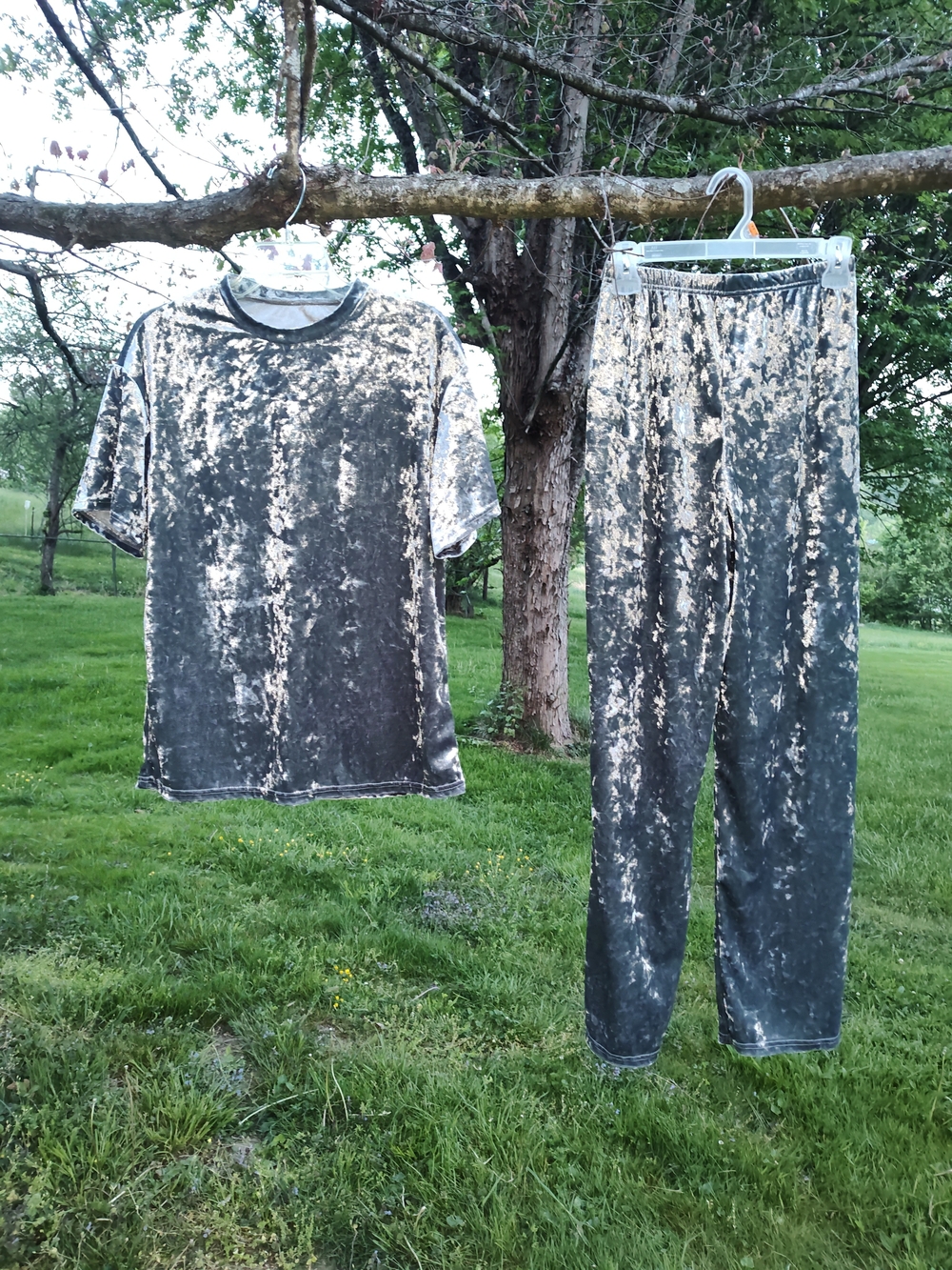 Crushed Gray Velvet Tie-Dye Top And Pants Set